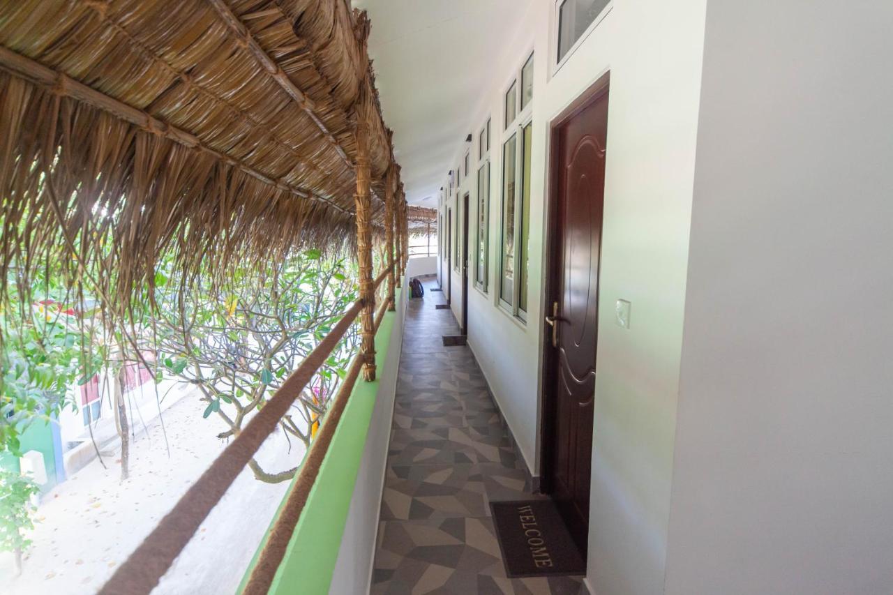 Dhangethi Inn Екстериор снимка